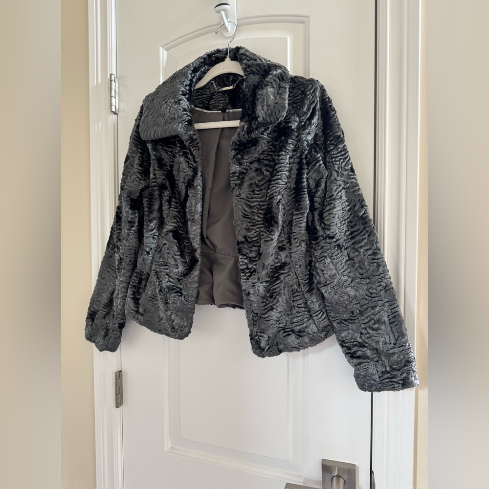 White House Black Market WHBM faux Persian lamb fur jacket XS Black Grey - Picture 5 of 15